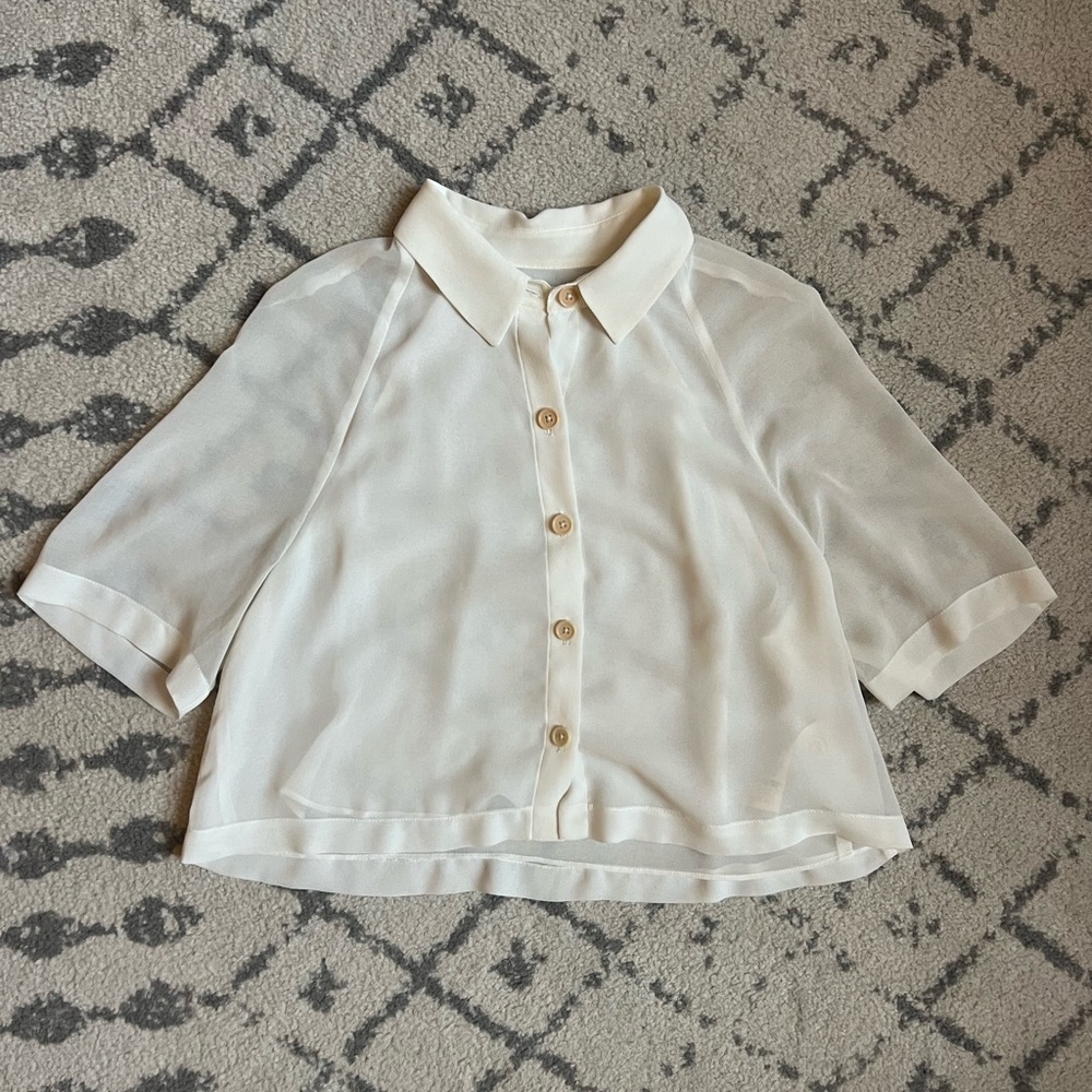 Aritzia Wilfred Cropped Sheer Short Sleeve Button Down